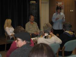 Ildi felolvas Laci egyik művéből